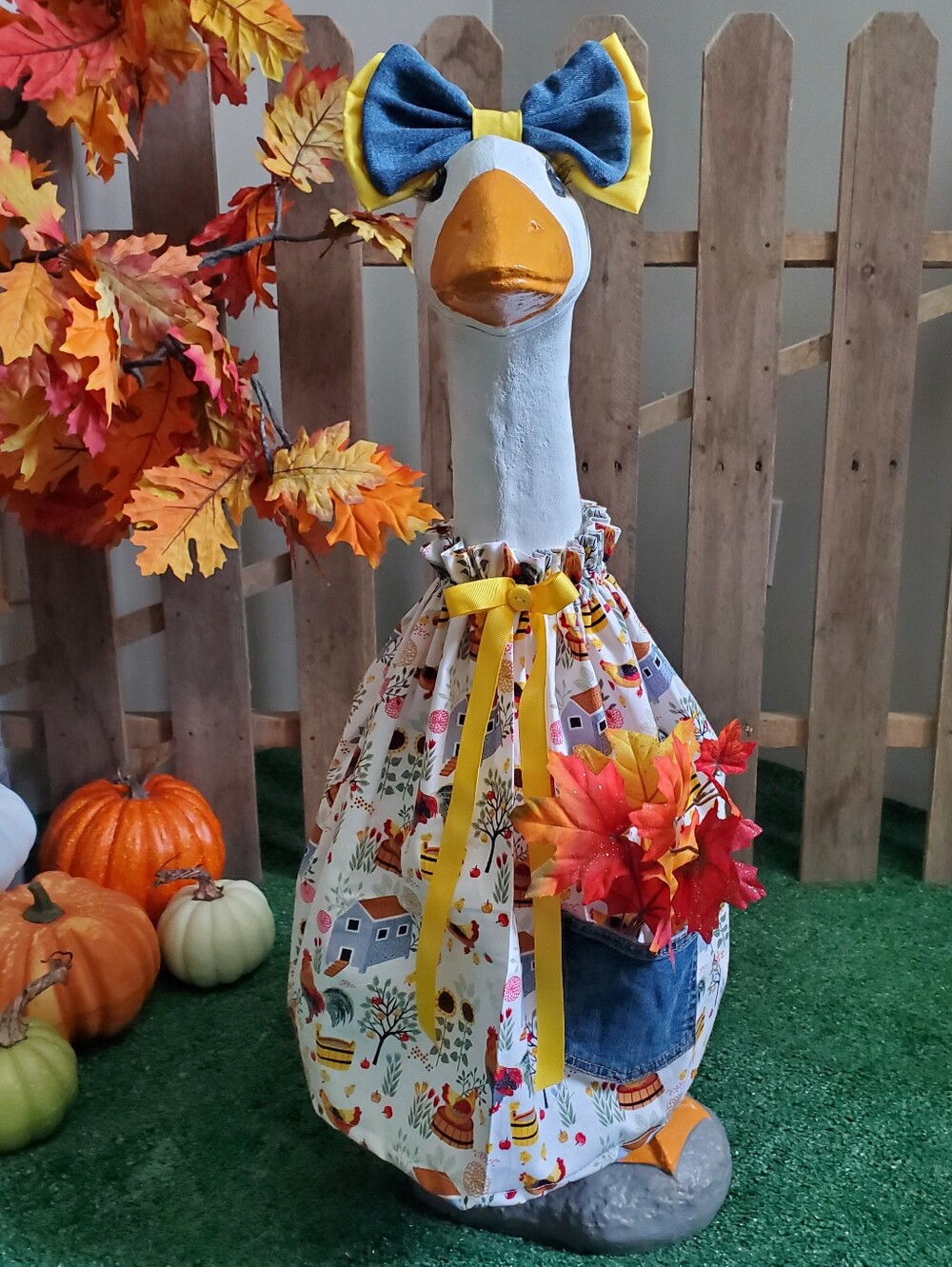 28" Porch Goose & Bow Set Farm Print